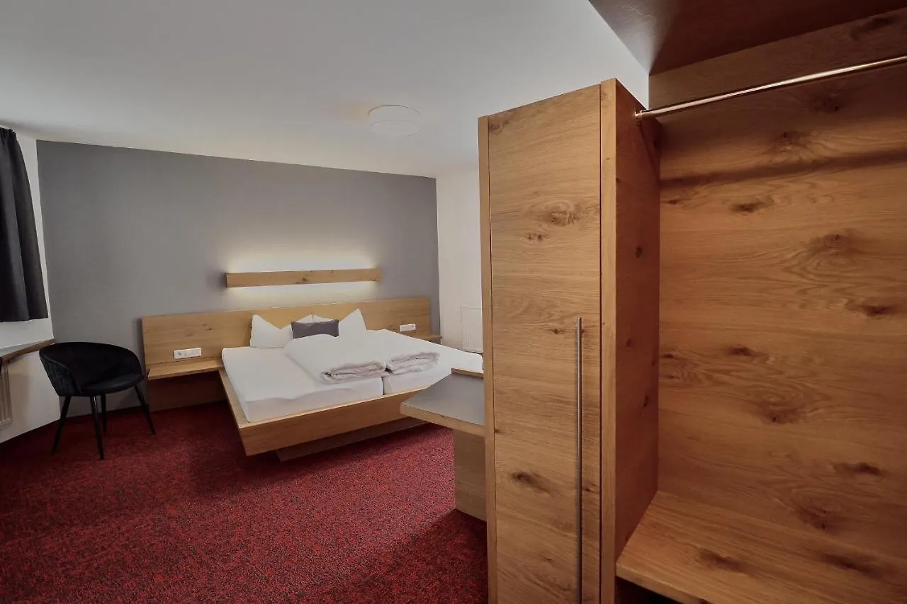 Apartment Hotel Garni&Aparthotel COLLINA Ischgl
